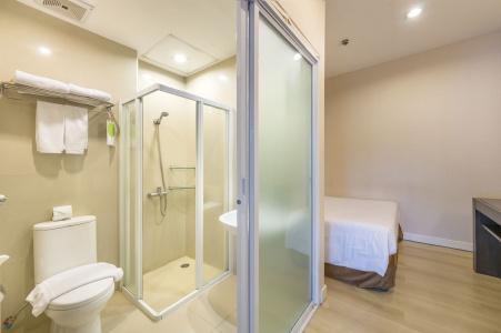 Qiu Hotel Bangkok - BTS On Nut Station - 10