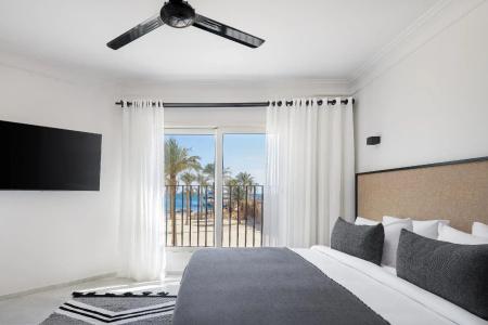 Serry Beach Resort - 18