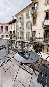 Truly Verona - 206