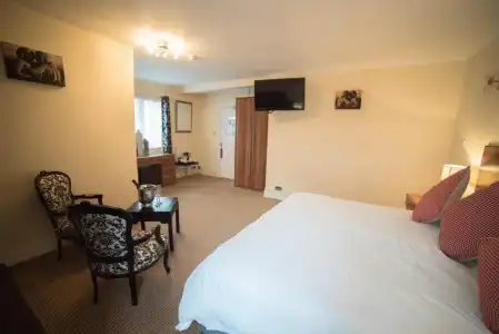 Red Mullions Guest House - 50