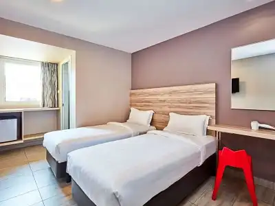 Ibis Budget Singapore Crystal - 43
