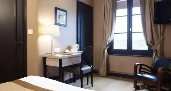 Best Western Le Cheval Blanc - Vieux Port - 92