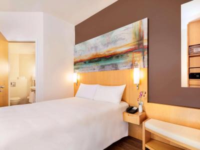 Ibis One Central - 7