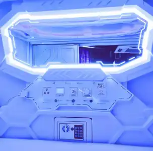 Met A Space Pod @ Arab Street - 22