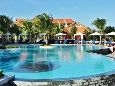 Golden Coast Resort and Spa - 17