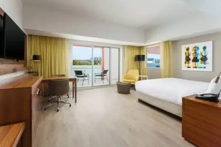 Courtyard by Marriott Santa Monica - 4