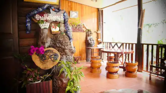 Bansuanphuhong - 11