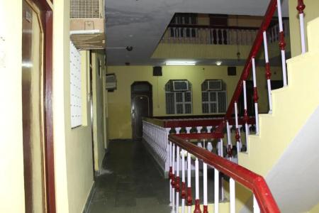 Raj Bed & Breakfast - 8