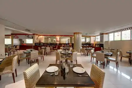 Howard Johnson Plaza by Wyndham Dubai Deira - 28