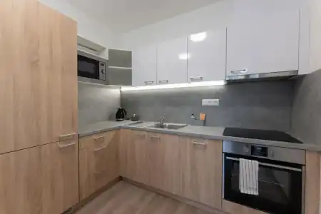 Metropolitan Star Apart - 21
