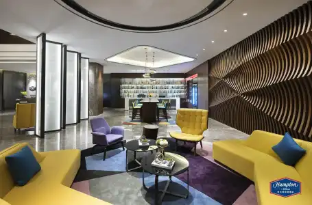 Hampton by Hilton Guangzhou Dongxiaonan - 1