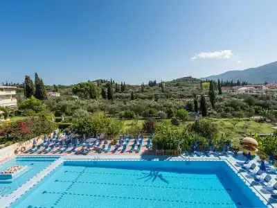 Koukounaria & Suites - 10
