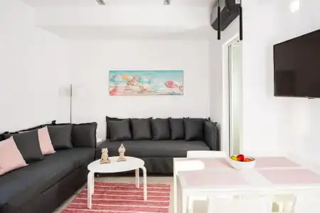 Cozy Corner Luxury Apartments - 50