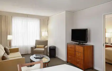 InterContinental Suites Cleveland by IHG - 6