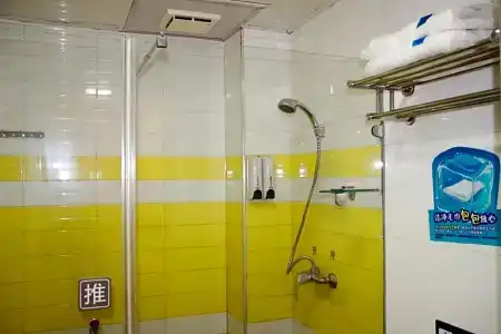 7Days Inn Kunming Wu Jing Lu Tong Son Lane Station Branch - 10