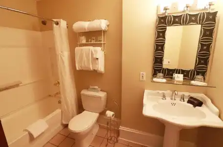 Inn at 835 Boutique - 49