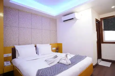 Emirates - 45