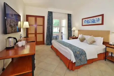 Marina Plaza, Tala Bay - 3