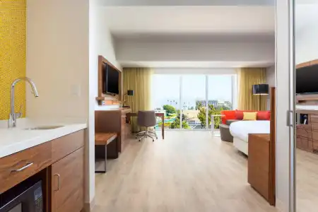 Courtyard by Marriott Santa Monica - 63