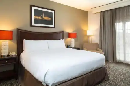 DoubleTree Suites by Hilton Lexington - 36