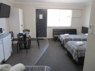 Wynnum Anchor Motel - 20