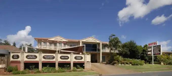 Highlander Motor Inn & Apartments - 0