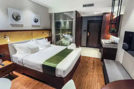 Monivong Clover - 17