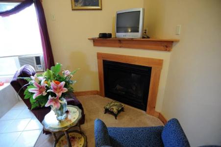 Wildflowers Inn - 4