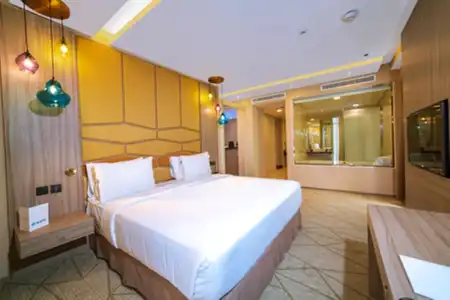 Four Points by Sheraton Production City, Dubai - 10
