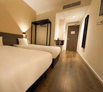 HOTELUX Amsterdam Airport - 3