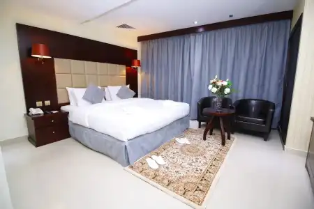 Royal Falcon - 65
