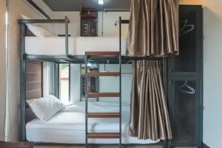 33 Poshtel - 27