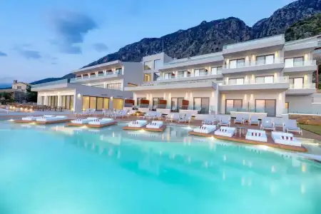 Messinian Icon & Suites - 13