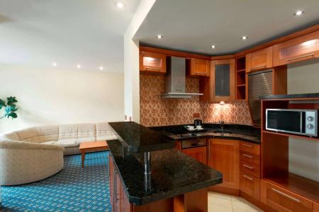 Ramada by Wyndham Prague City Centre - 15