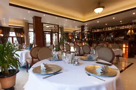 Xavin Wellness & Restaurant - 36