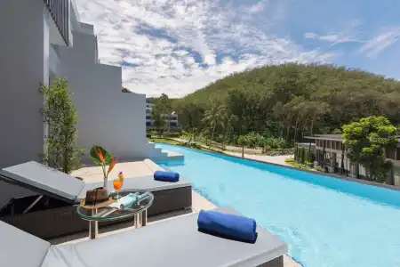Patong Bay Hill Resort - 7