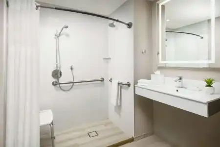 Acqua Bay Luxury Apartments - 9