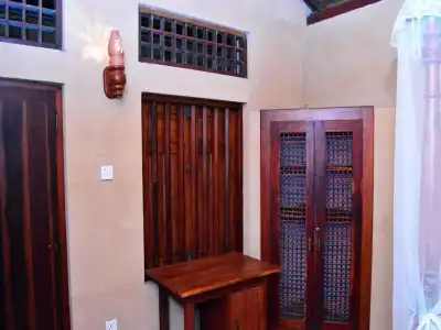 Summer Breeze Guest House - 8