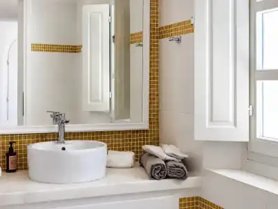 Cocoon Suites - 263