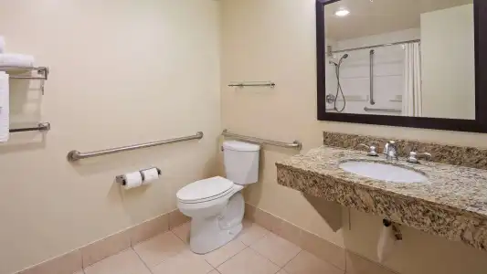 Best Western Plus Bayside Inn - 10