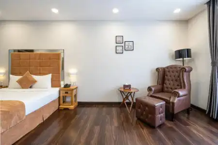 Emerald Central - 72