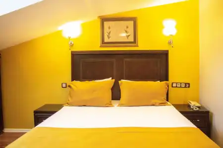 Tulip House - 48
