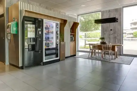 B&B Reims Bezannes - 12