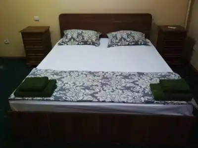 Green - 1