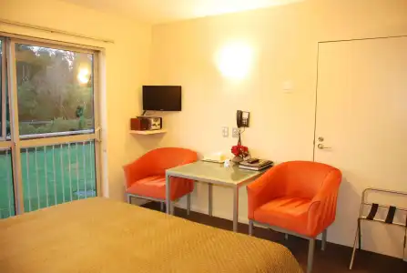 166 Majestic Court Motel - 2