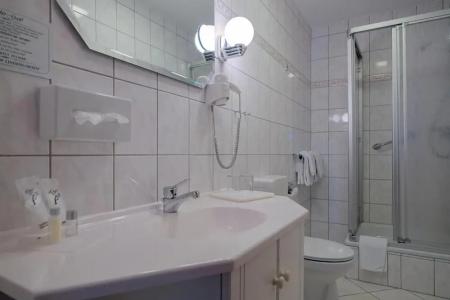 & Restaurant Lindengarten - 8