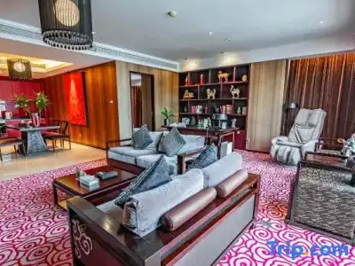 Luoyang Christian's - 153