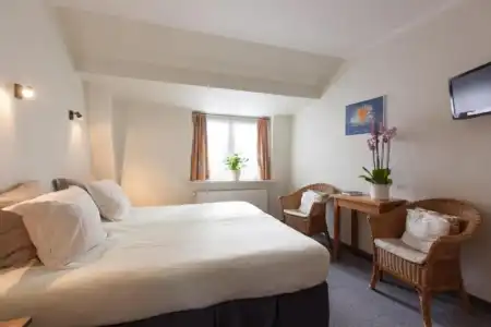 Gillis Eight Guest Rooms by Romy&Travis - 19