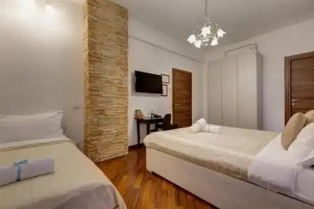 Little Rhome Suites - 22