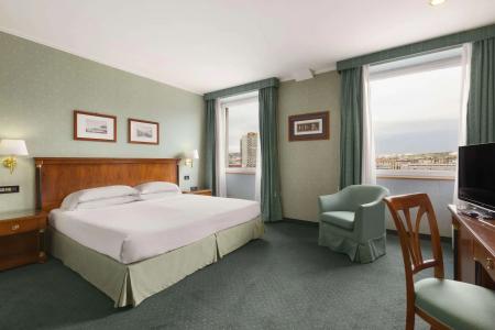 Ramada by Wyndham Naples - 4